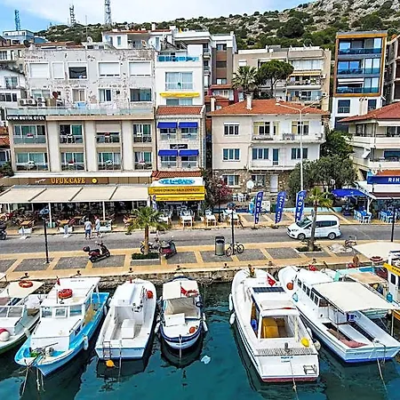 Hotel Larimar Cesme