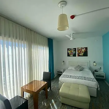 מלון Larimar Cesme