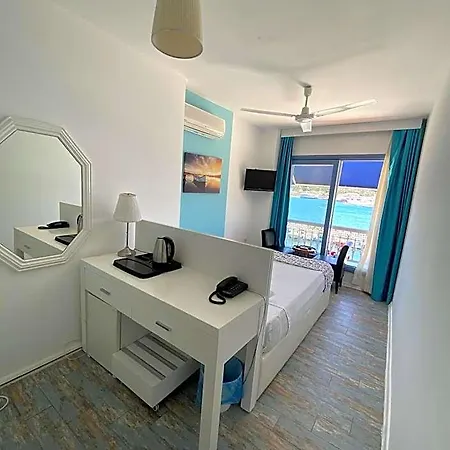 Larimar Cesme מלון Ciftlikkoyu