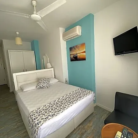 מלון Larimar Cesme