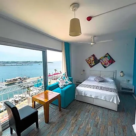 מלון Larimar Cesme