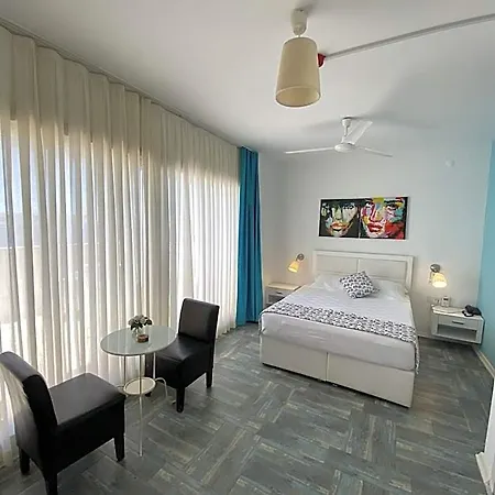 Larimar Cesme מלון *
