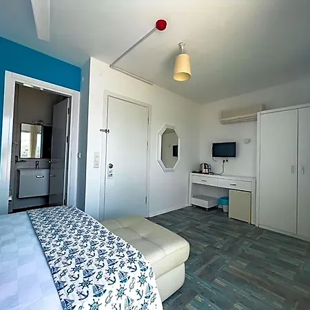 Larimar Cesme מלון